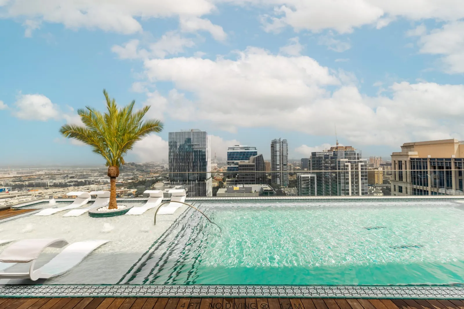 The rooftop pool at Hôtel Swexan, Dallas.