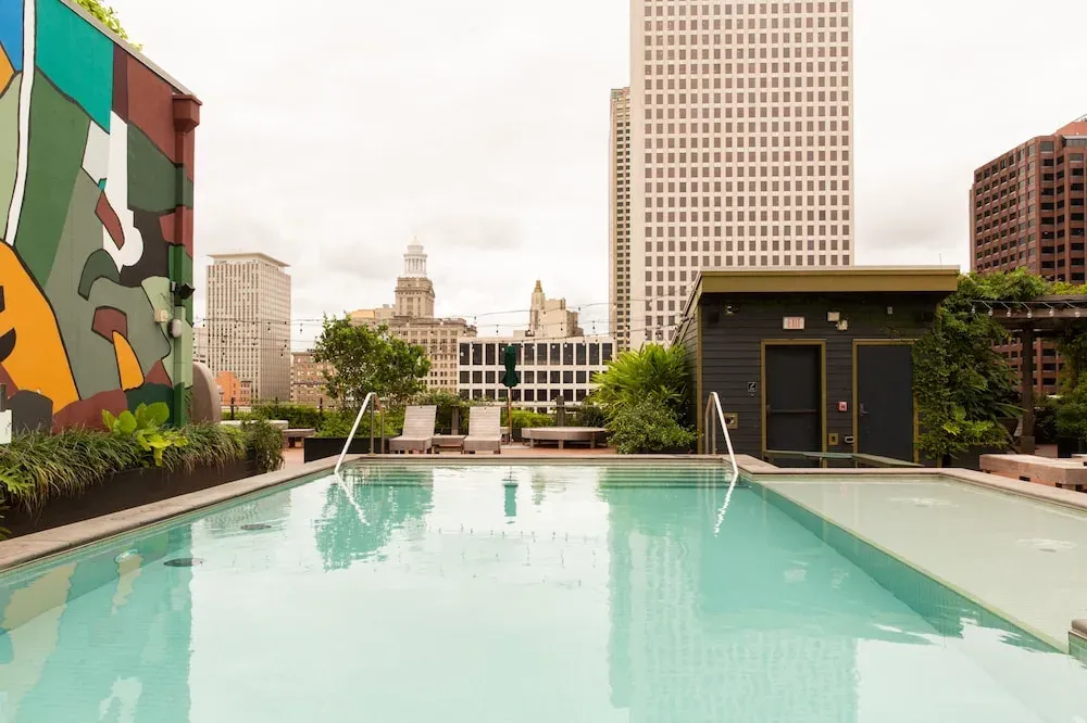 The rooftop pool at The Barnett, New Orleans.